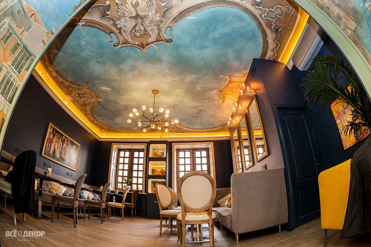 Роспись потолка в кафе – фреска по сухой штукатурке под старину, Cafe Venezia, Санкт-Петербург